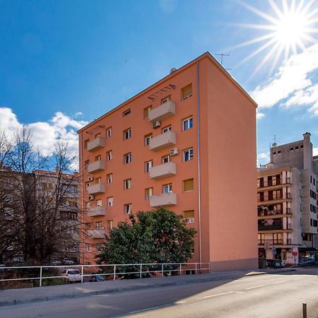 Apartment Hana Рийека Екстериор снимка
