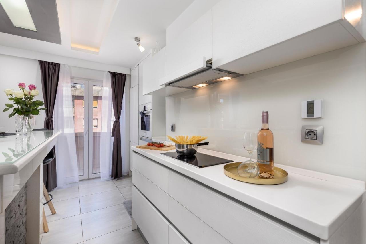 Apartment Hana Рийека Екстериор снимка